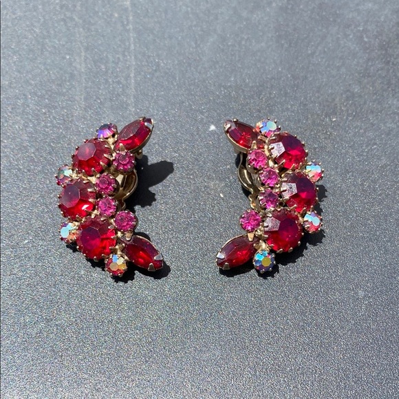 Elegant Red and Pink Crystal - Rhinestone Earrings - Vintage - clip on - Picture 1 of 6
